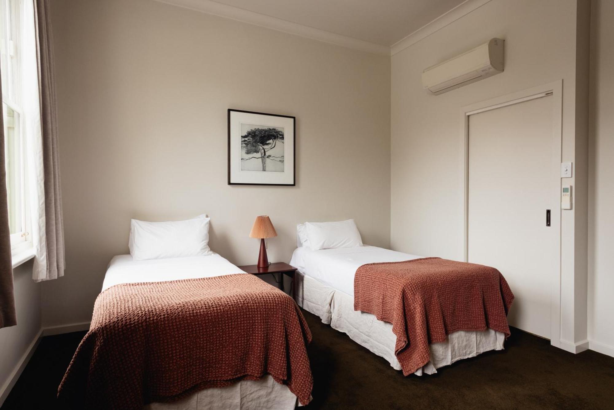 Naughtons Hotel — Foto’s 2